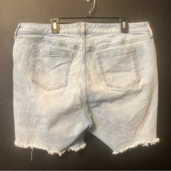 Torrid Light Blue Distressed Denim Shorts size: 20 - Picture 7 of 7